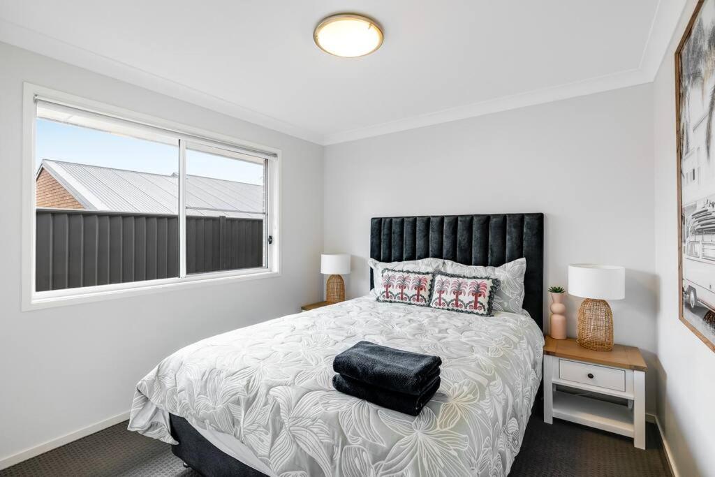 Stones Throw To Grammar, Queens Park & Cdb! Apartment Toowoomba Bagian luar foto